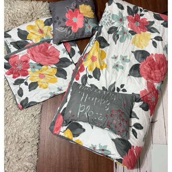 Gwenevere King Comforter Set Floral Multicolor Flower 3 Shams 2 Accent Pillows - Picture 2 of 8